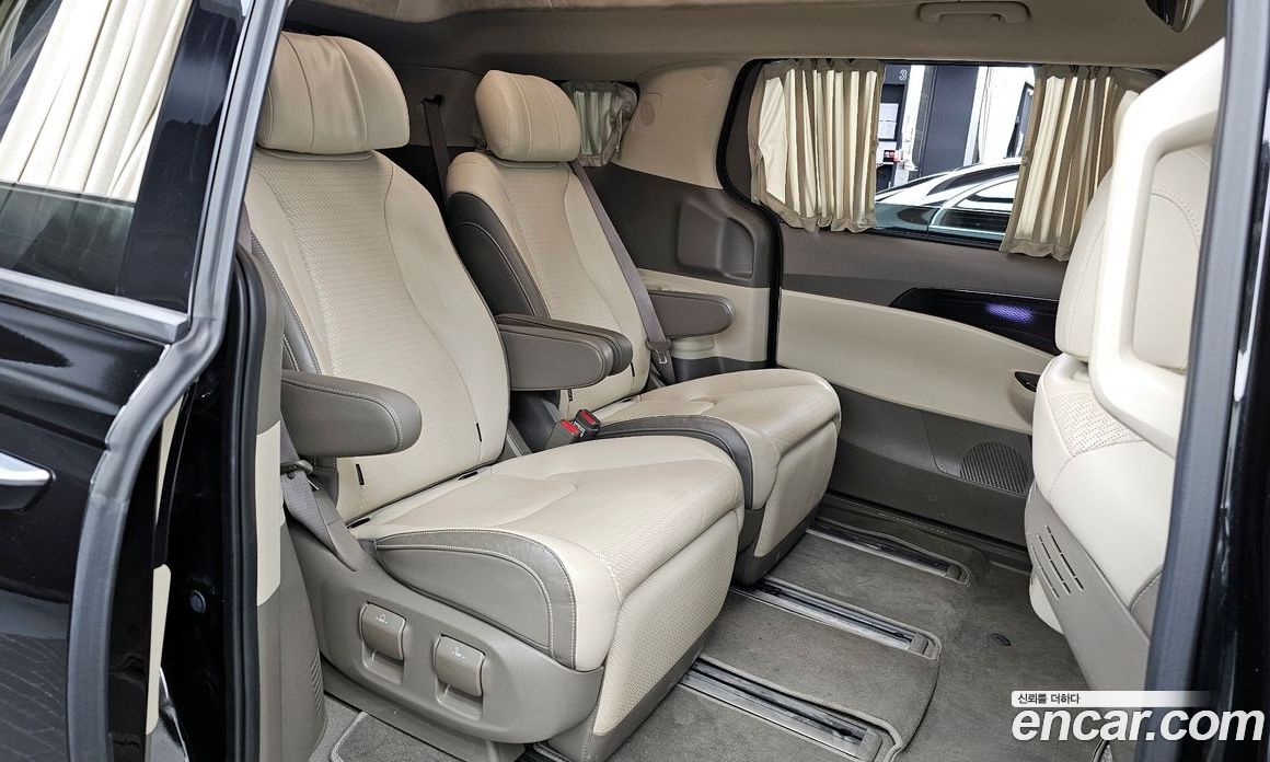 Kia Carnival 4th Gen фото 12