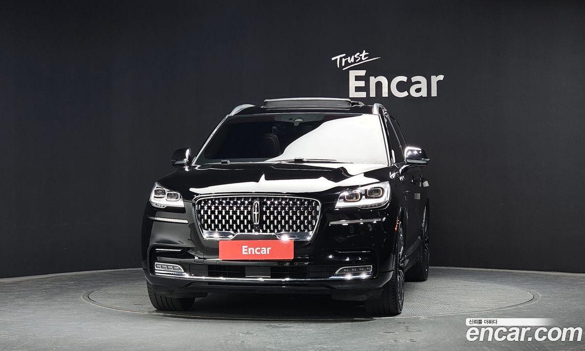 Lincoln Aviator 2nd Gen фото 3
