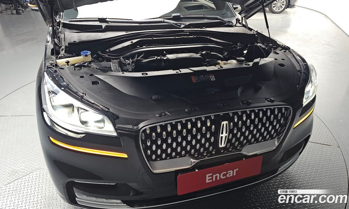 Lincoln Aviator 2nd Gen фото 6