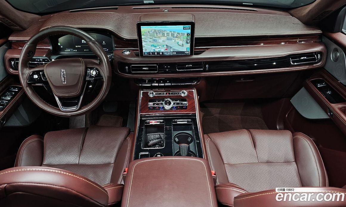 Lincoln Aviator 2nd Gen фото 7