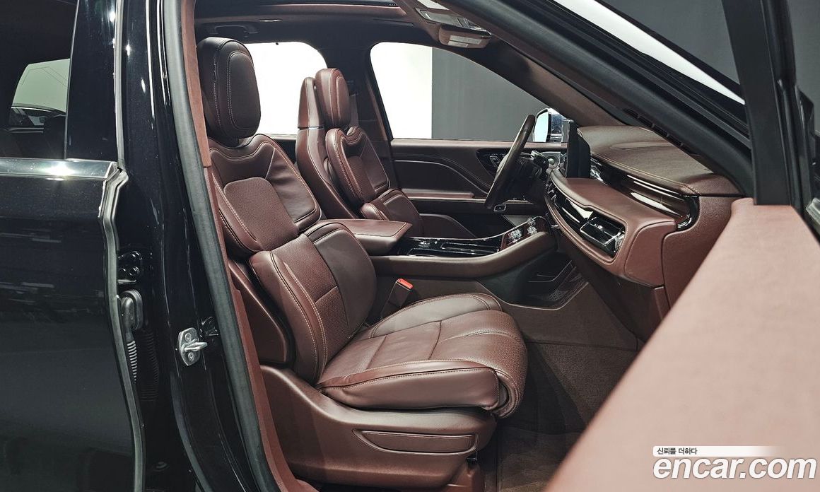 Lincoln Aviator 2nd Gen фото 10