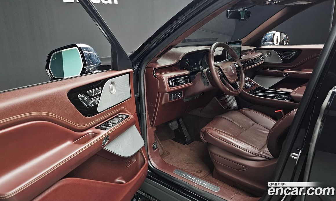 Lincoln Aviator 2nd Gen фото 11