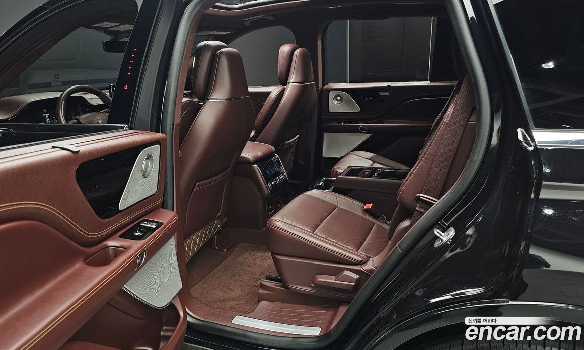 Lincoln Aviator 2nd Gen фото 12