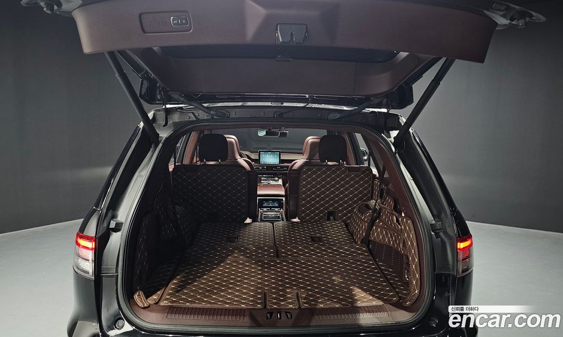 Lincoln Aviator 2nd Gen фото 20