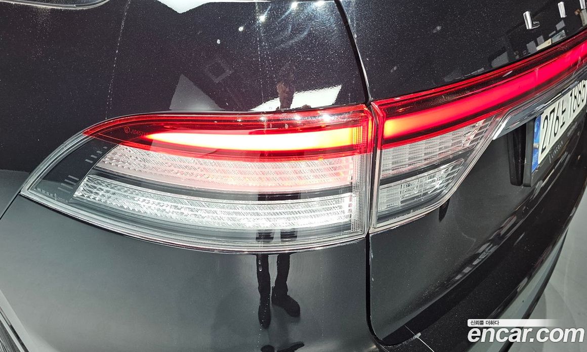 Lincoln Aviator 2nd Gen фото 23