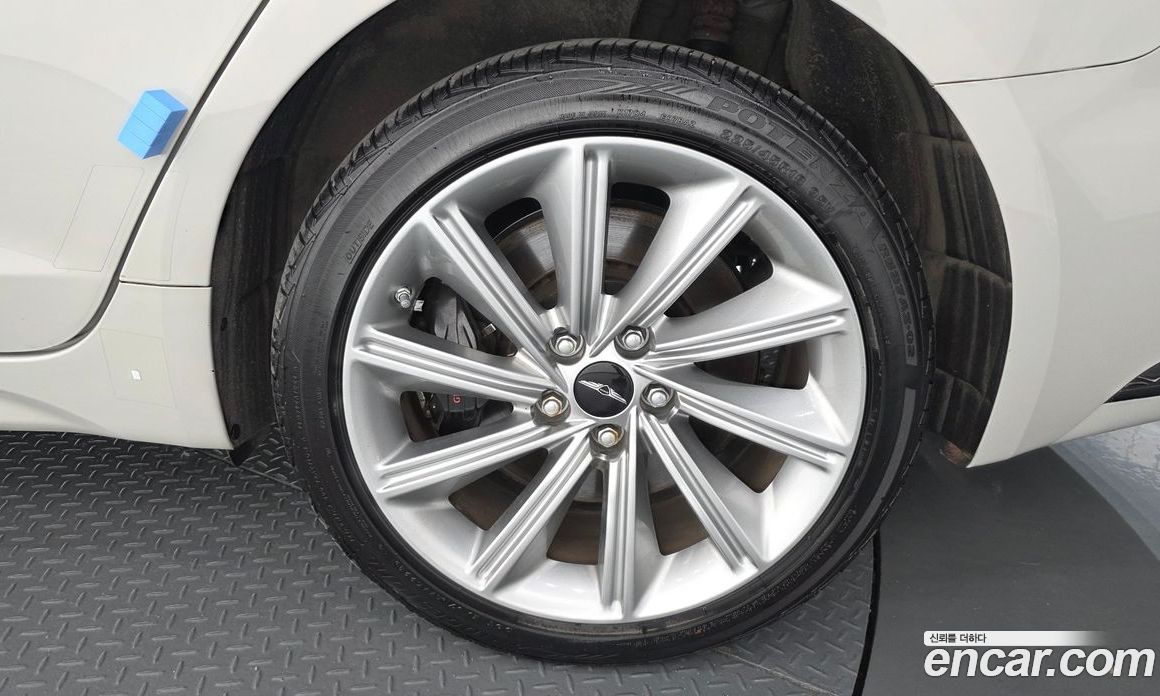 Genesis G70 Shooting Brake фото 21