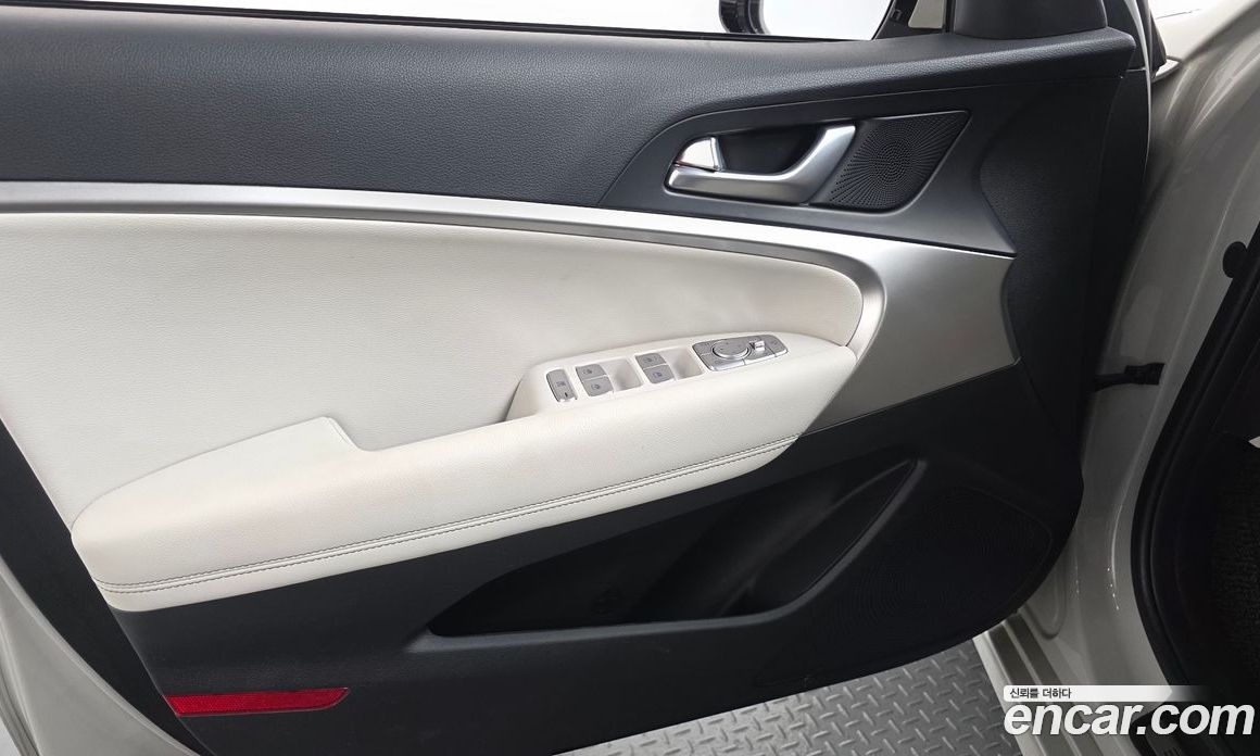 Genesis G70 Shooting Brake фото 24