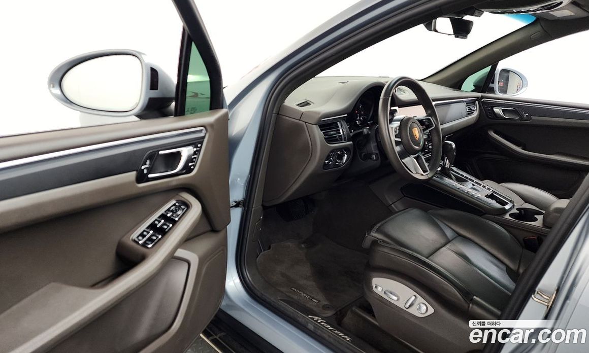 Porsche Macan фото 10