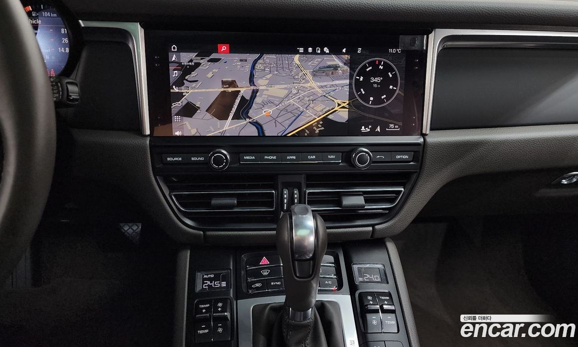 Porsche Macan фото 13