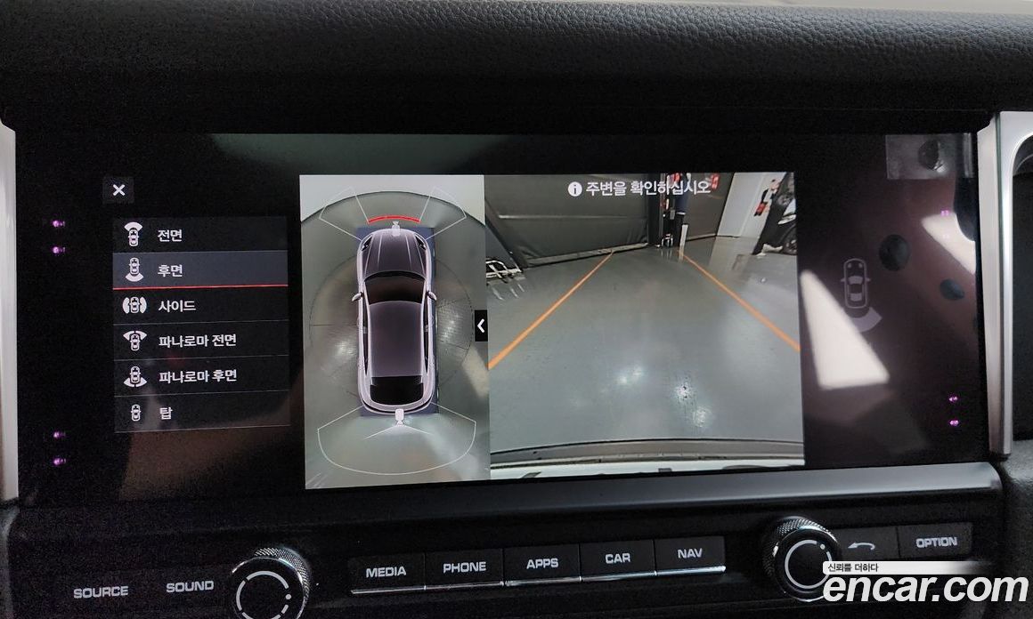 Porsche Macan фото 14