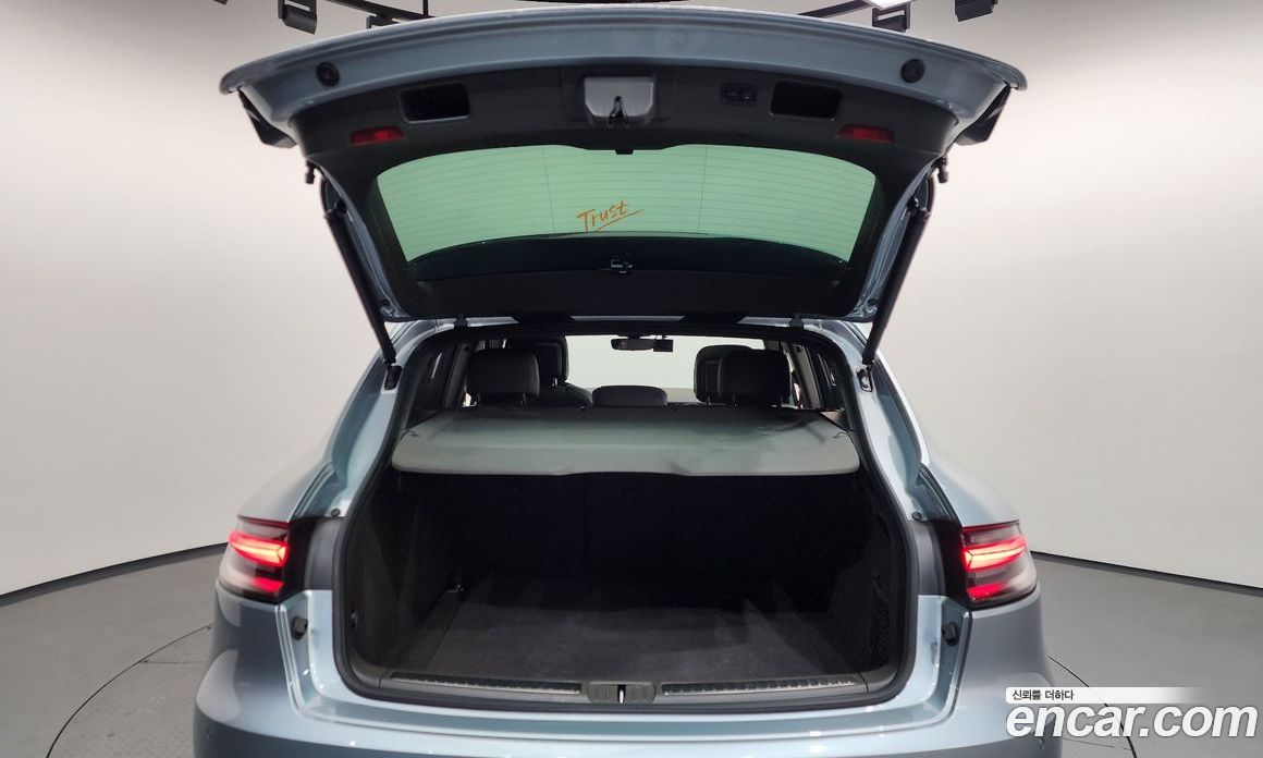 Porsche Macan фото 20