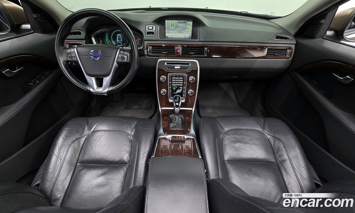 Volvo XC70 фото 7