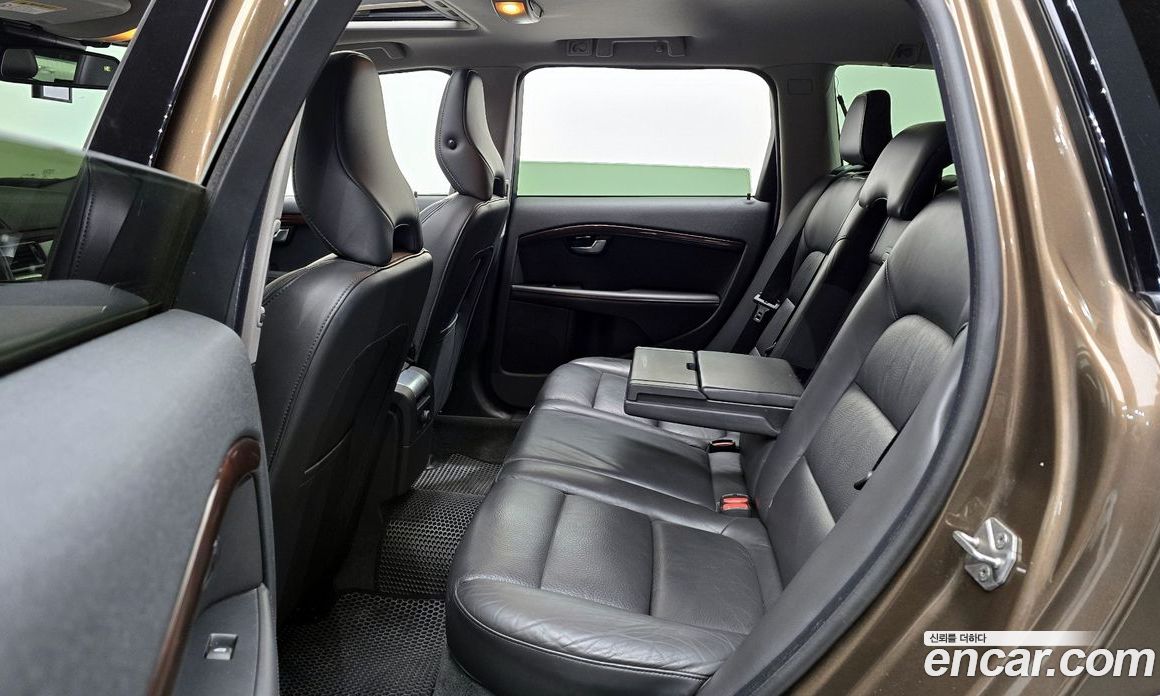 Volvo XC70 фото 11