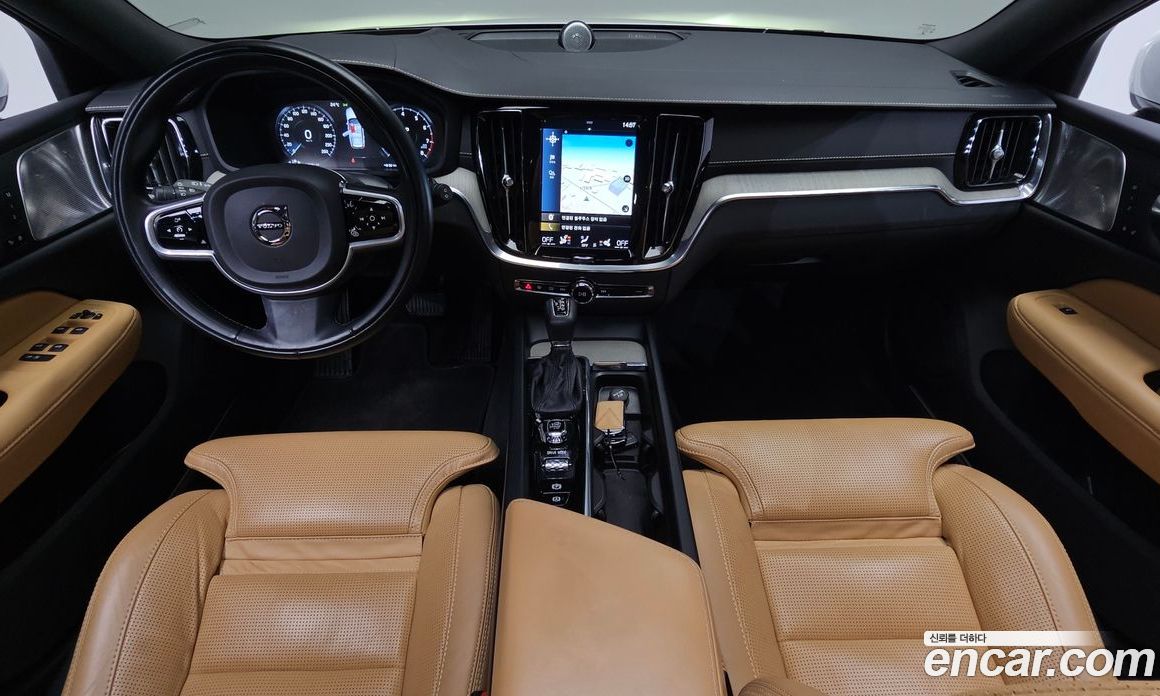 Volvo V60 Cross Country 2nd Gen фото 6