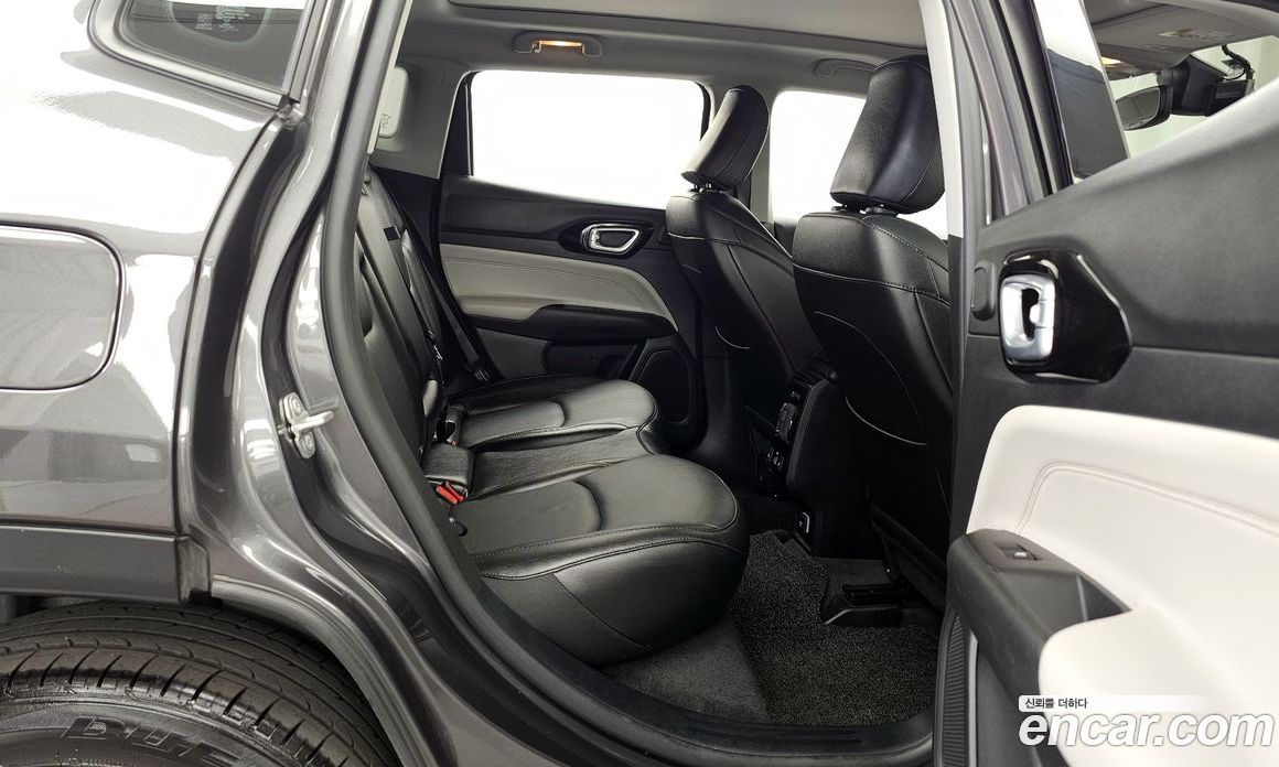 Jeep Compass 2nd Gen фото 12