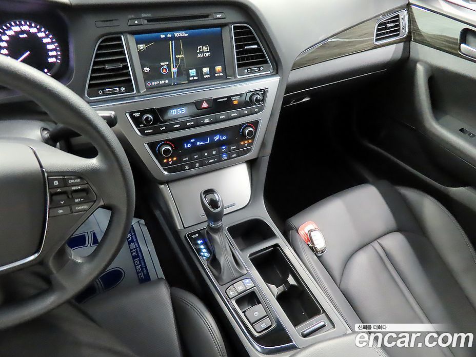 Hyundai Sonata (LF) фото 10