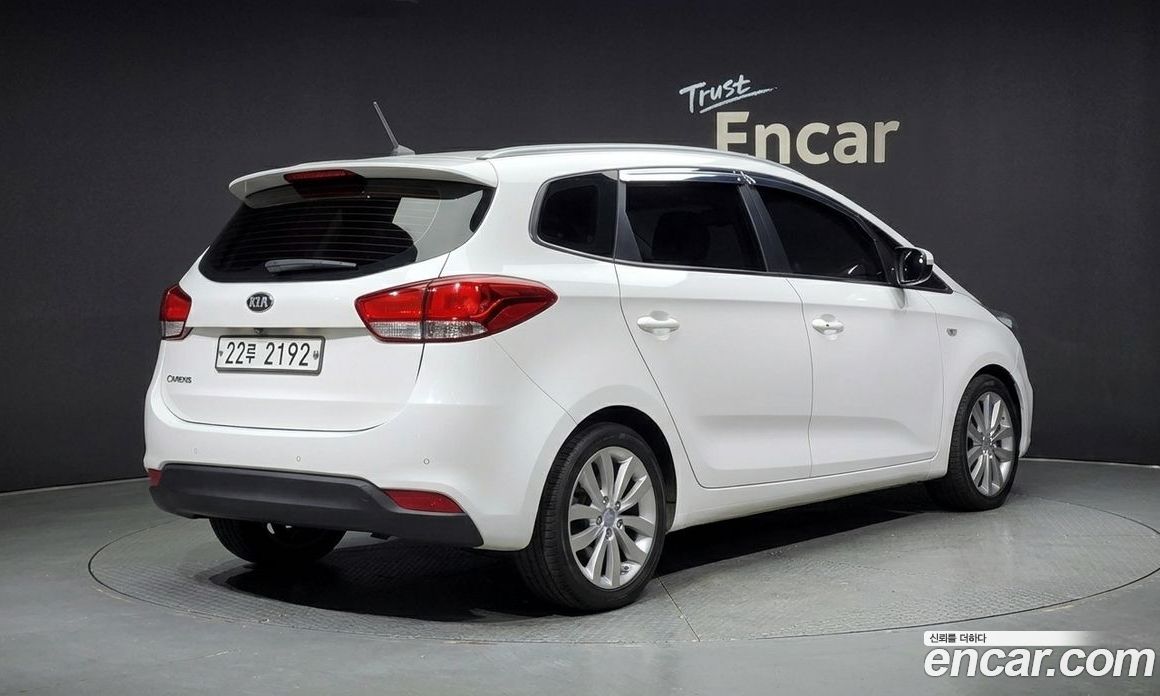 Kia Carens 3rd Gen фото 2