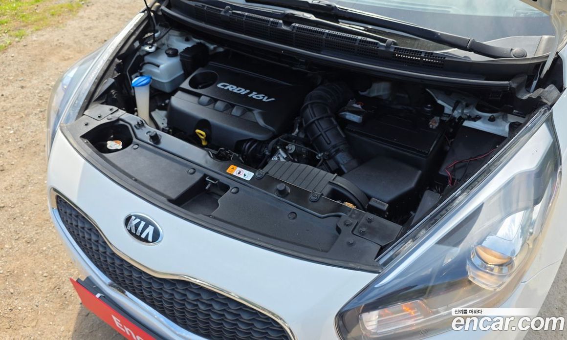 Kia Carens 3rd Gen фото 6