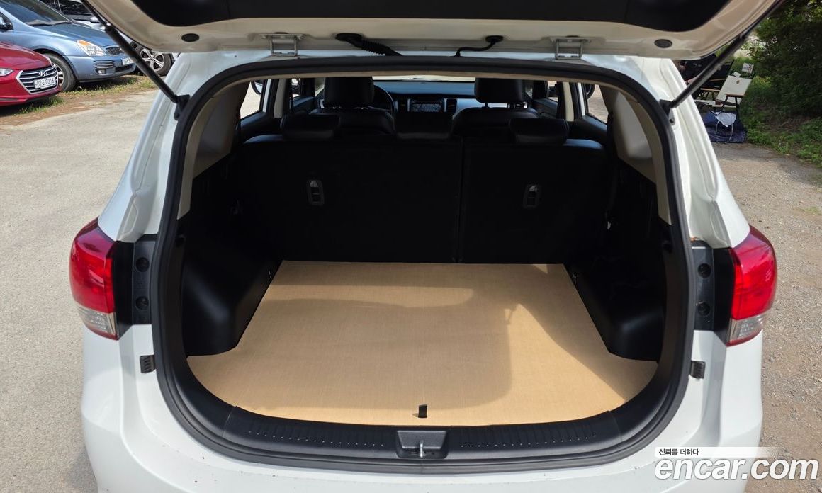 Kia Carens 3rd Gen фото 20