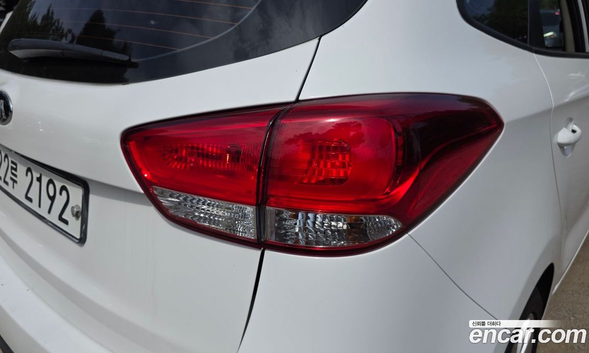 Kia Carens 3rd Gen фото 23