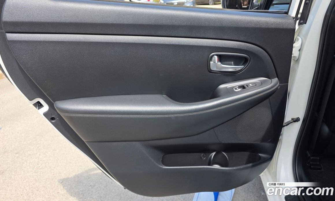 Kia Carens 3rd Gen фото 25