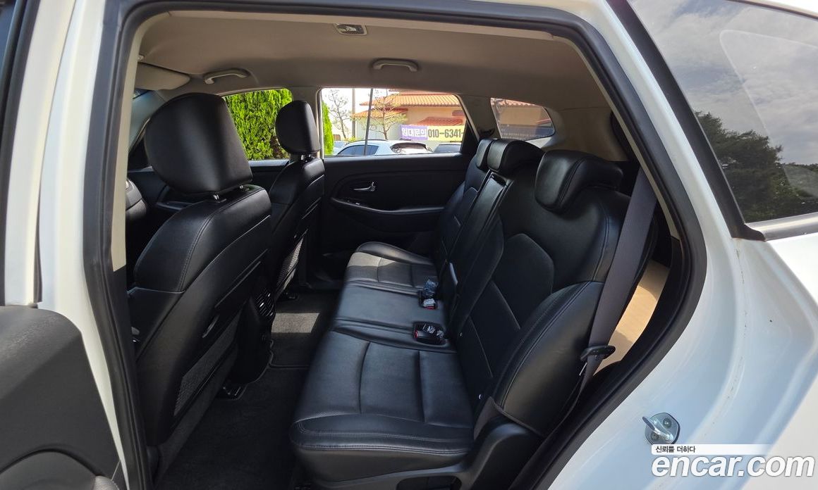 Kia Carens 3rd Gen фото 26