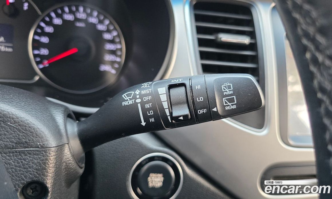 Kia Carens 3rd Gen фото 27