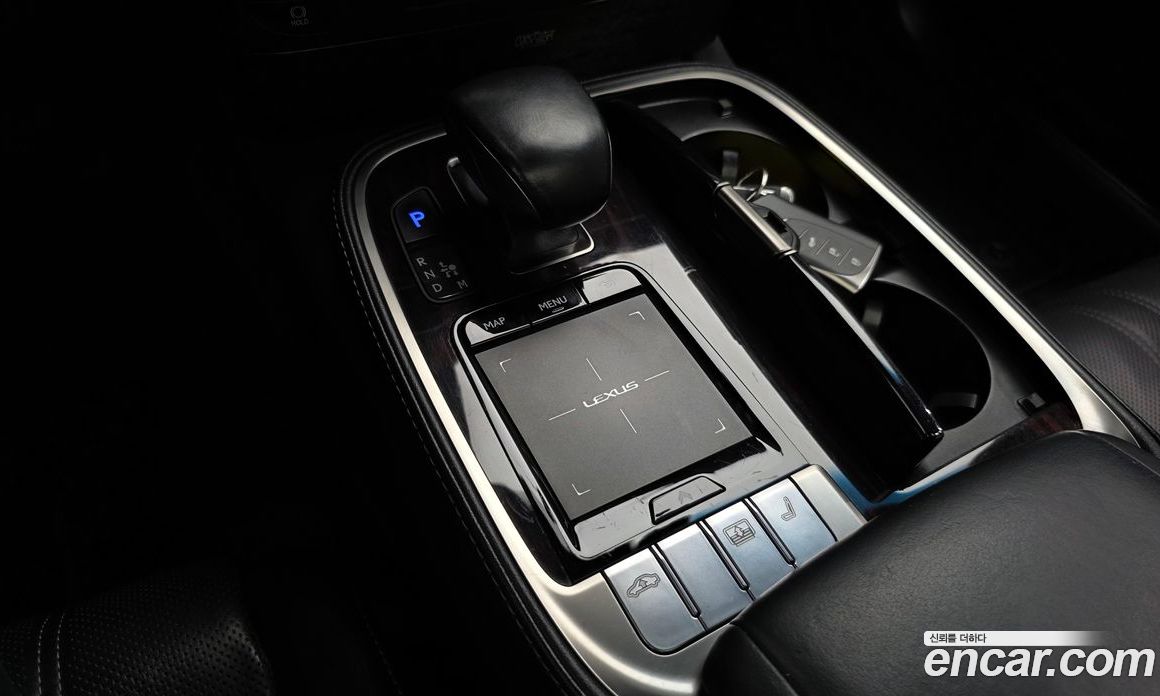 Lexus LS500 5th Gen фото 9