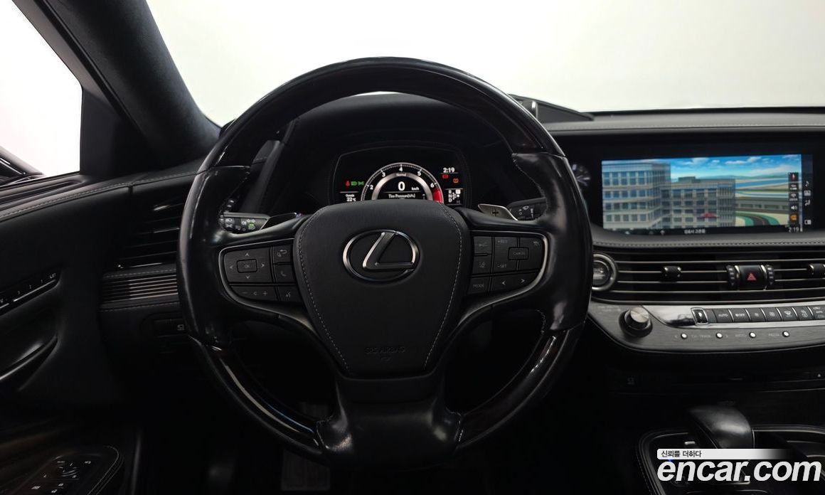 Lexus LS500 5th Gen фото 13