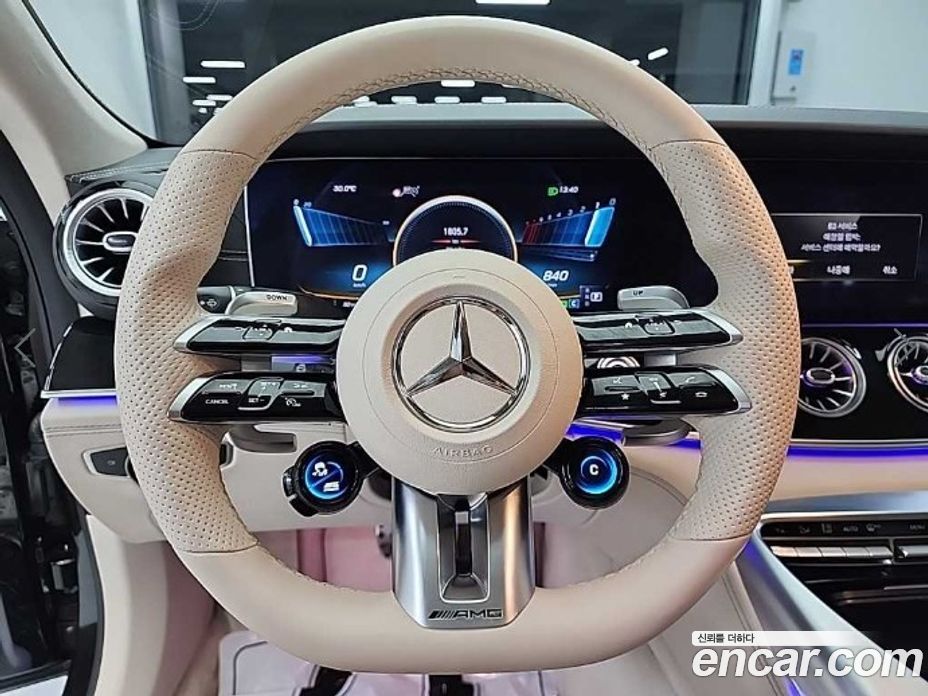 Mercedes-Benz AMG GT фото 10