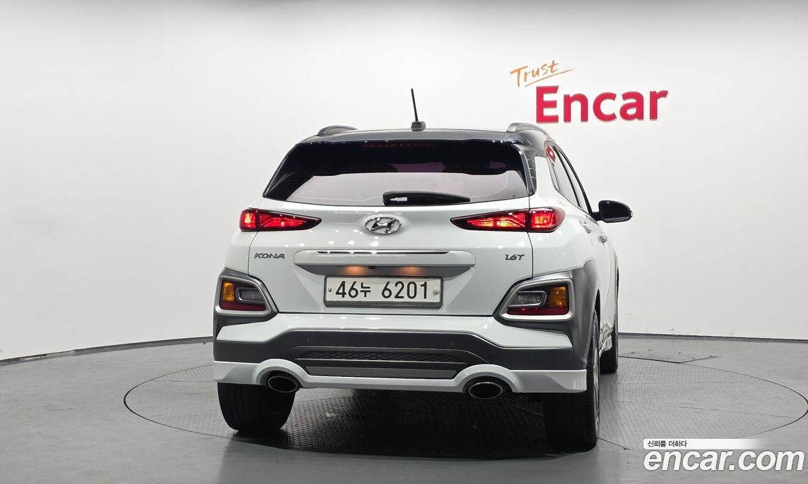 Hyundai Kona фото 4
