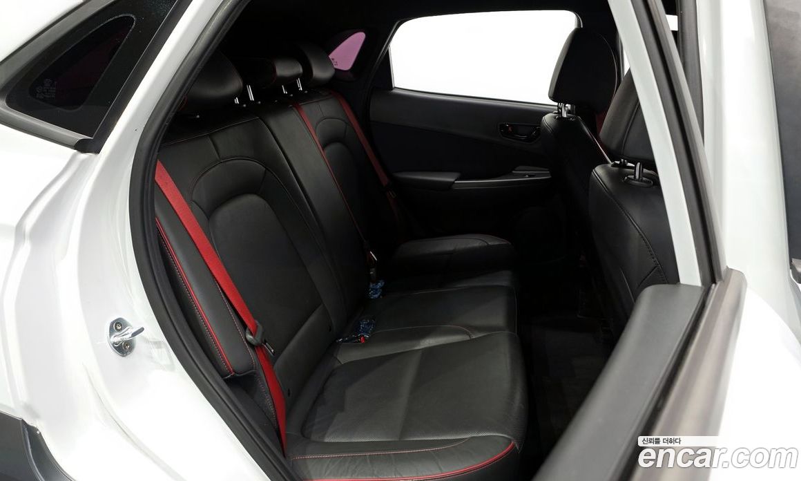 Hyundai Kona фото 11