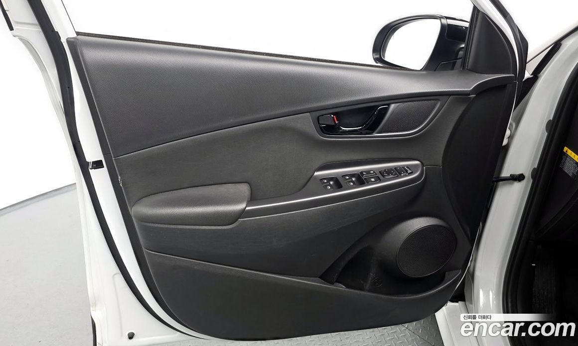 Hyundai Kona фото 24