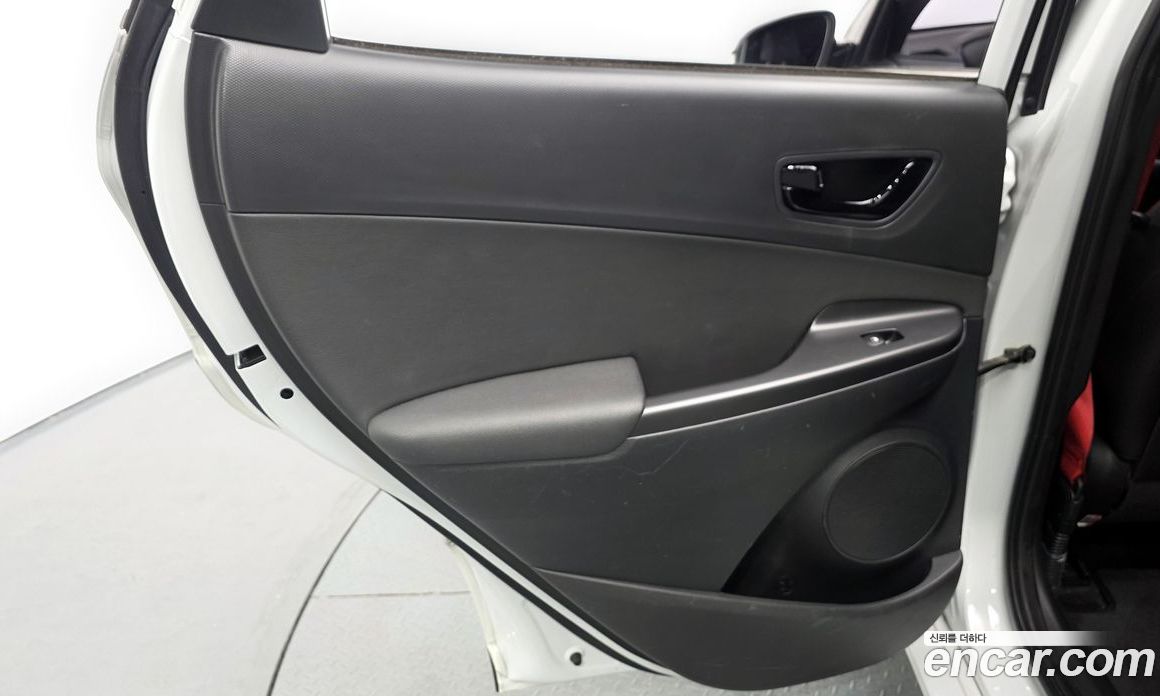 Hyundai Kona фото 25