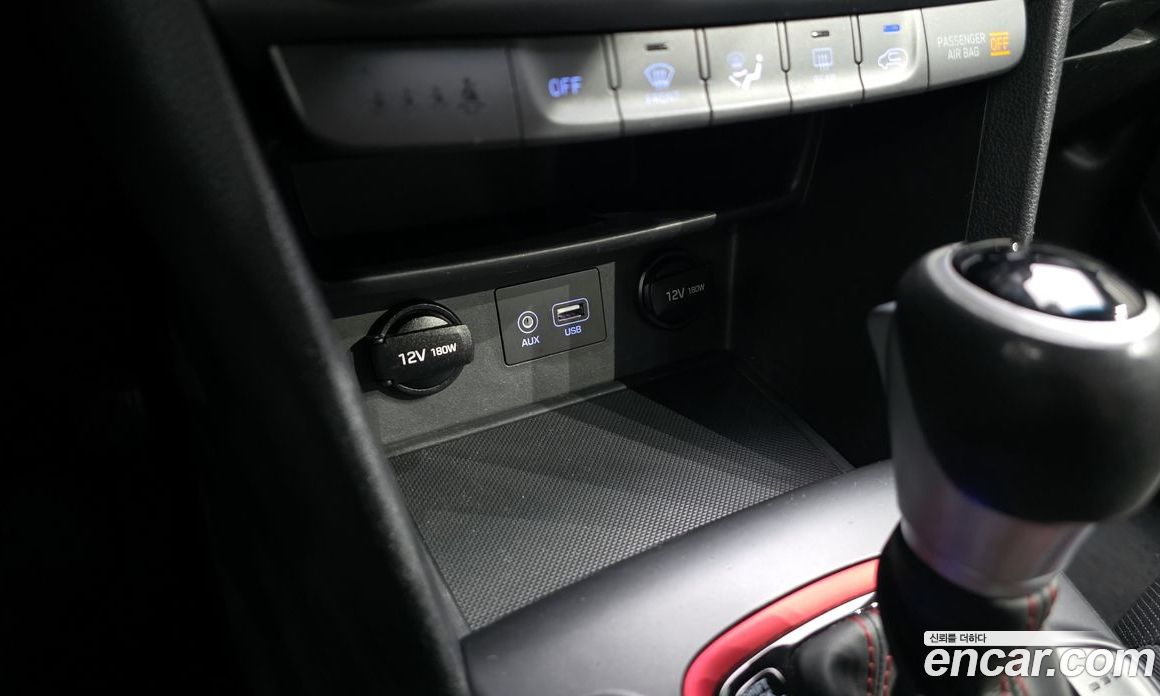 Hyundai Kona фото 27