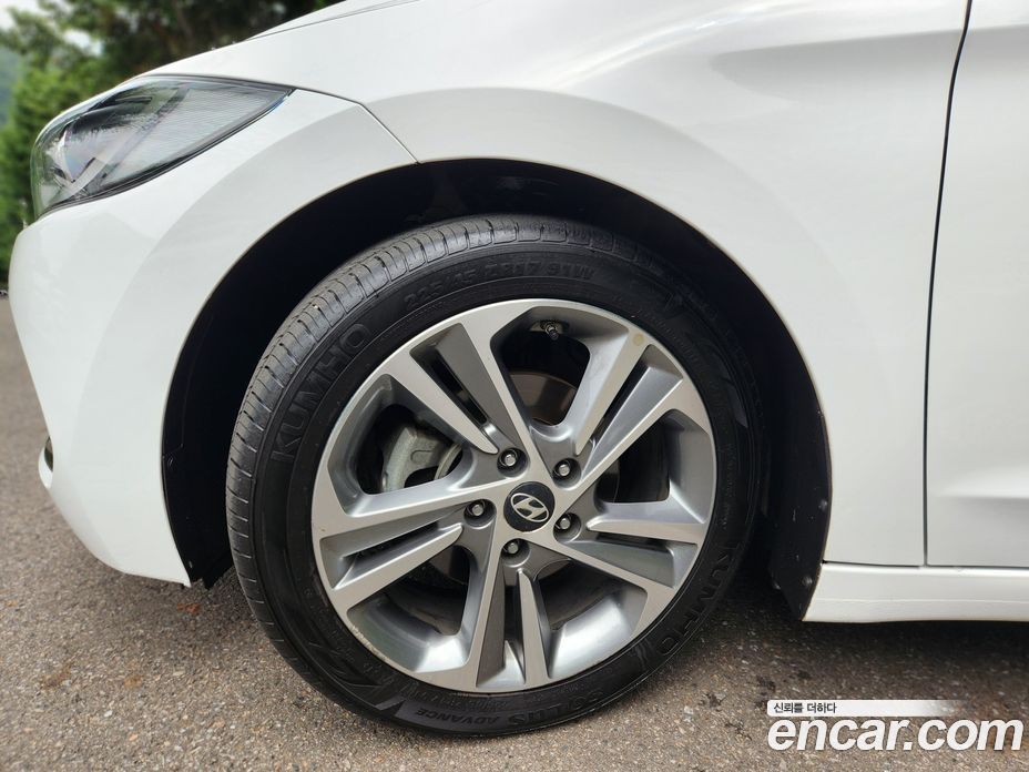 Hyundai Avante (AD) 6th Gen фото 5