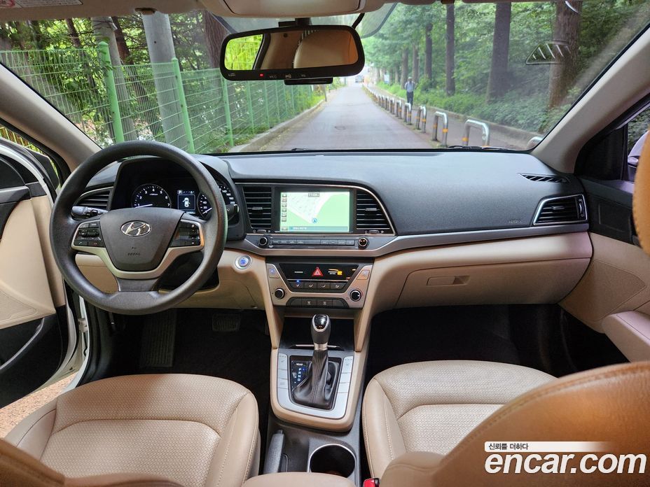 Hyundai Avante (AD) 6th Gen фото 6