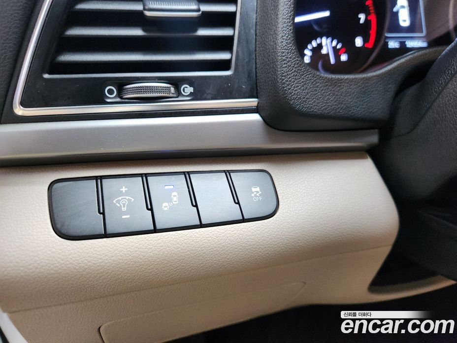 Hyundai Avante (AD) 6th Gen фото 13