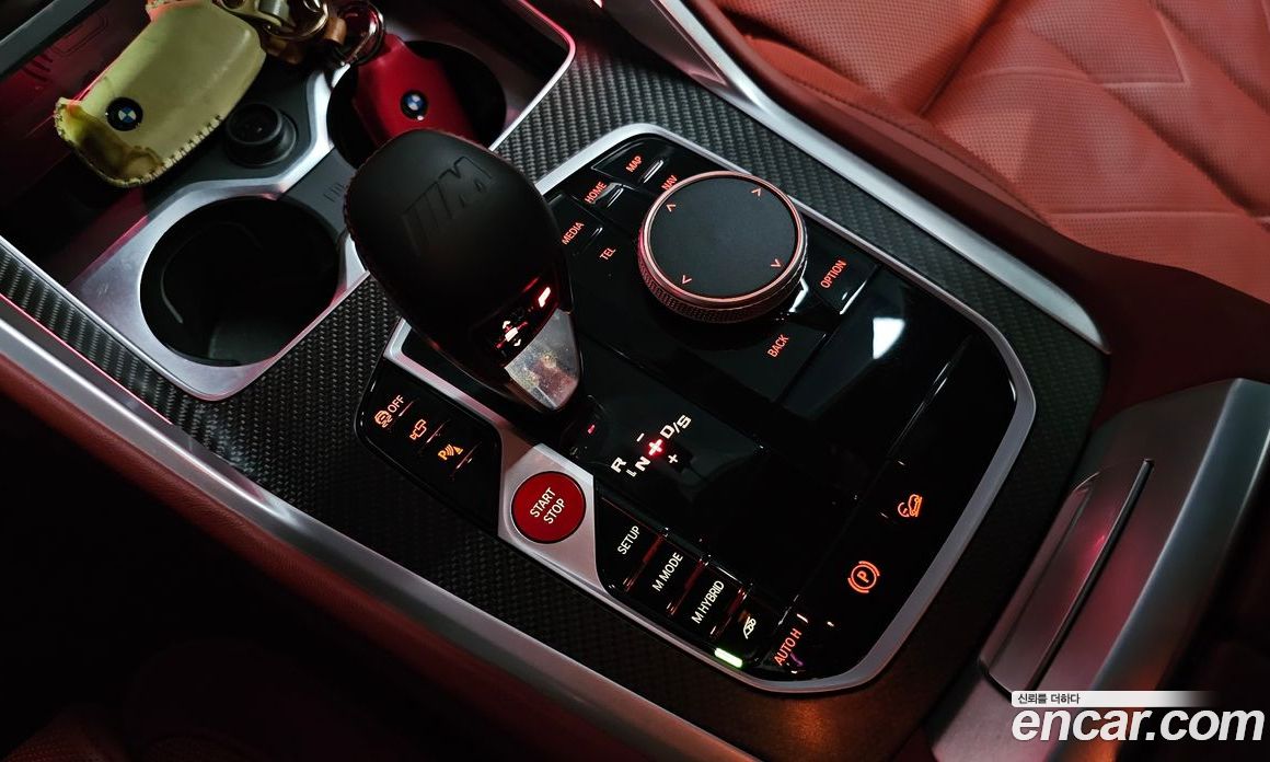 BMW XM (G09) фото 9