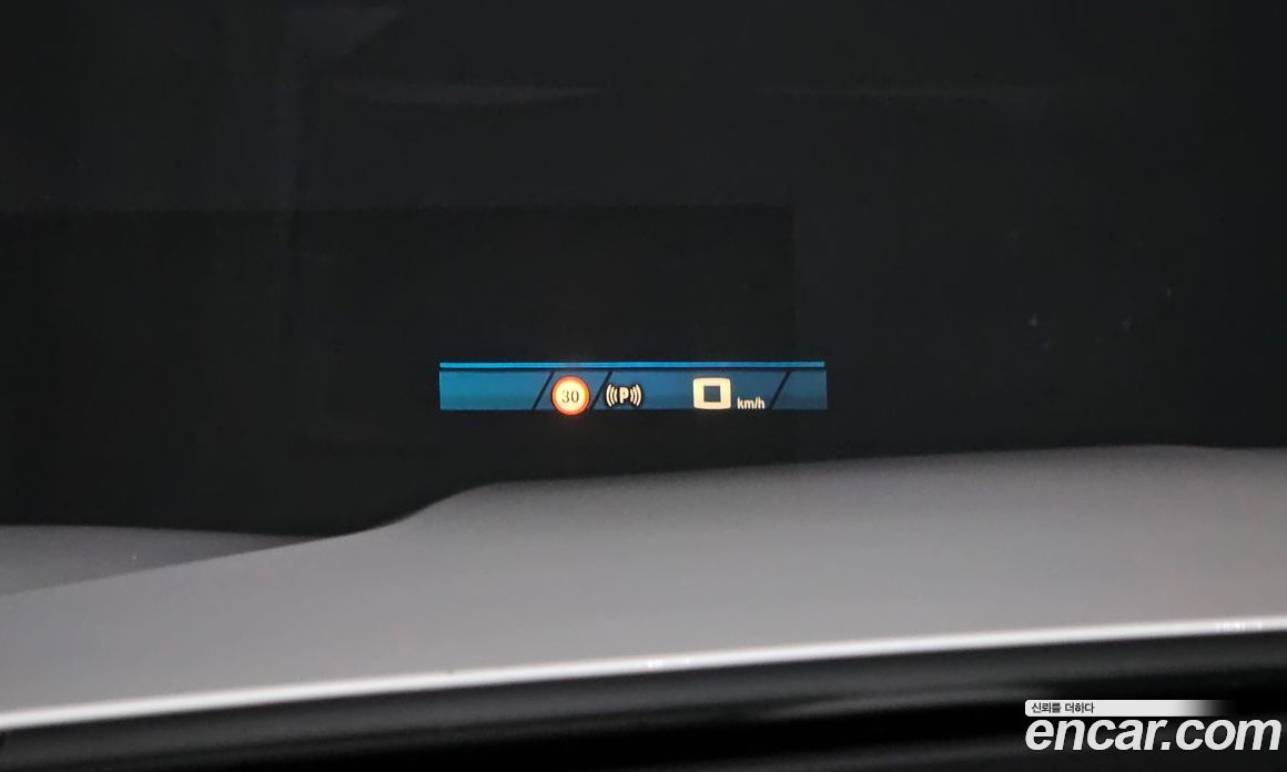 BMW XM (G09) фото 18