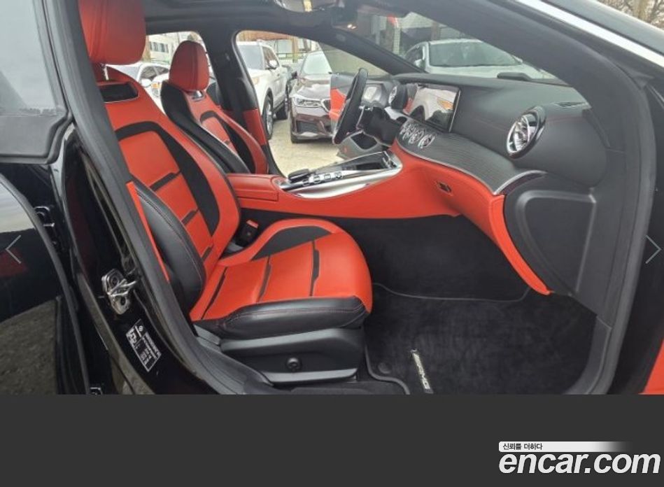 Mercedes-Benz AMG GT фото 17