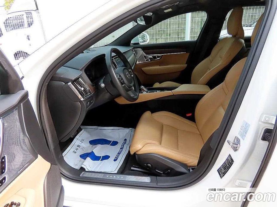 Volvo S90 фото 5