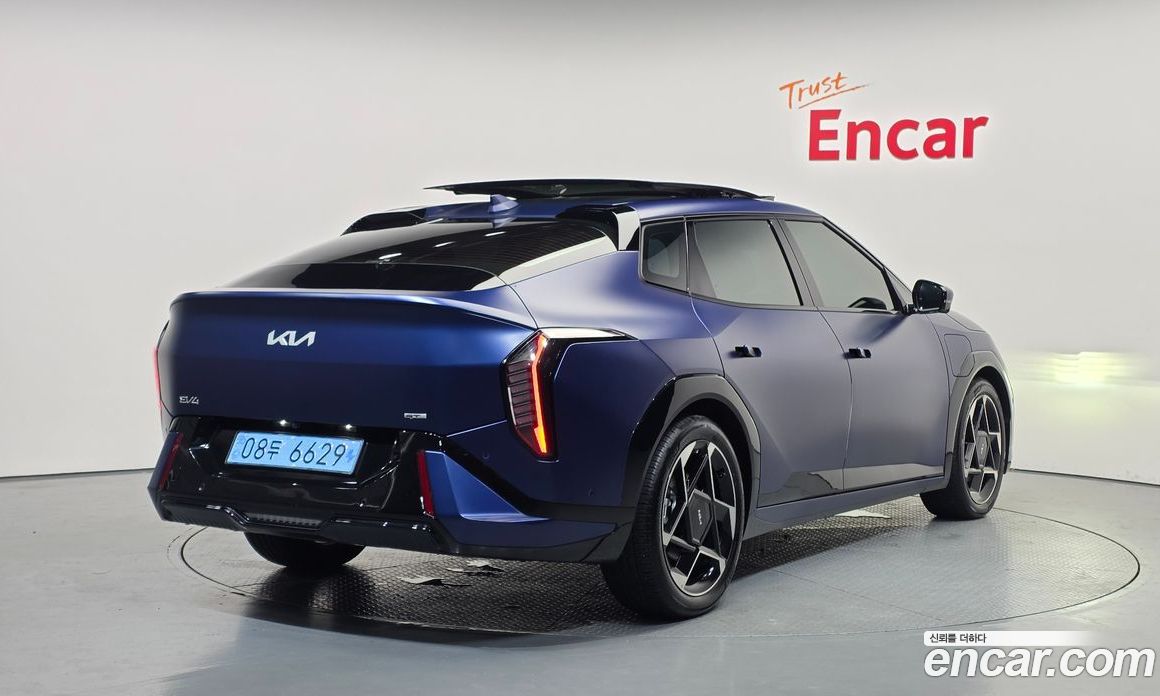 Kia EV4 фото 2
