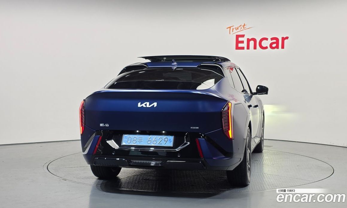 Kia EV4 фото 4