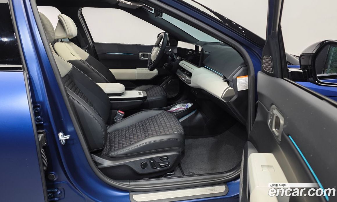 Kia EV4 фото 11