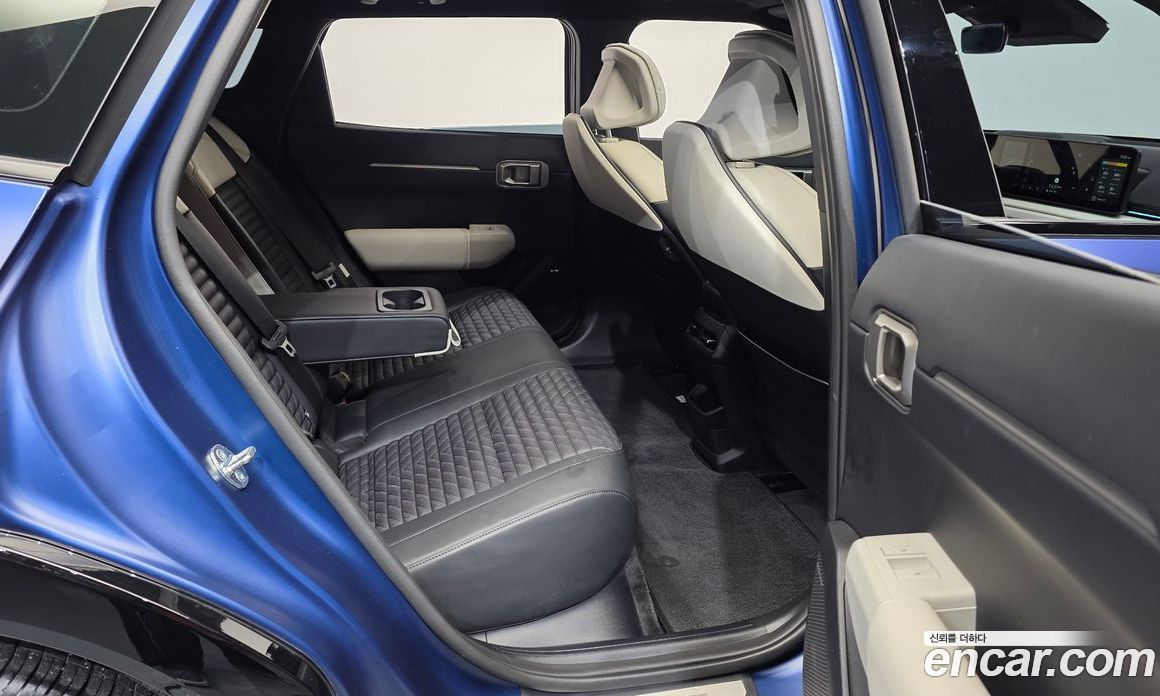 Kia EV4 фото 12