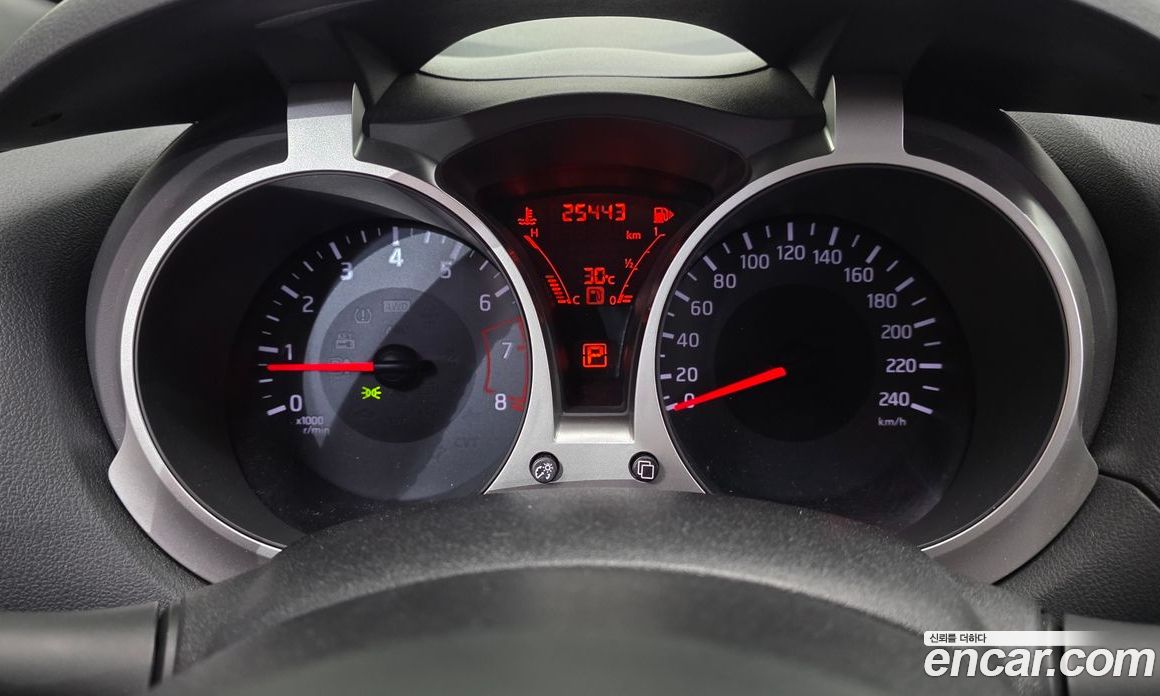 Nissan Juke фото 8
