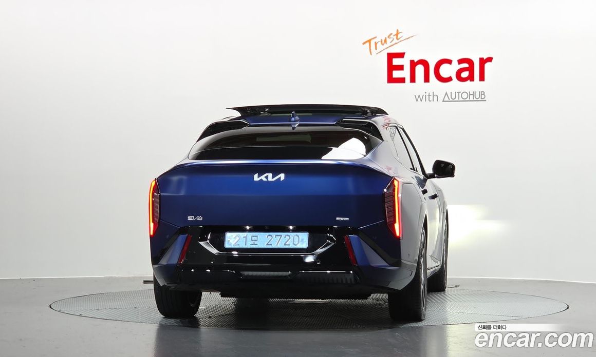 Kia EV4 фото 3