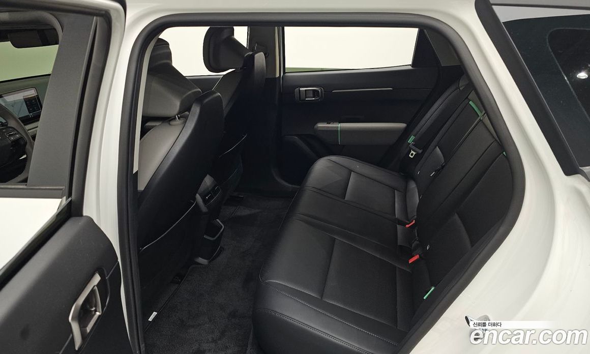 Kia EV4 фото 11