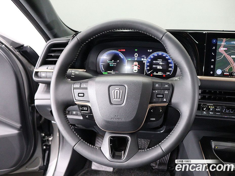 Toyota Crown Crossover фото 13